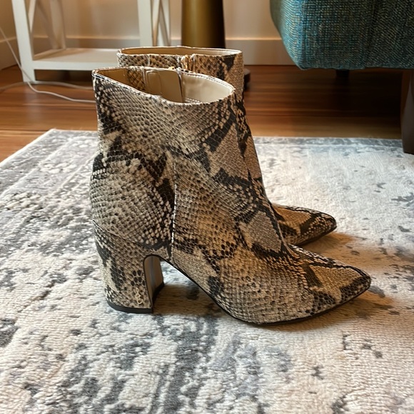 Sam Edelman Snakeskin ankle booties - Picture 3 of 4